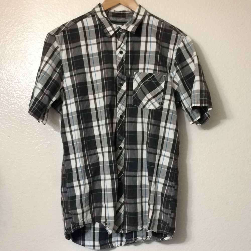 Quiksilver black white pink blue medium s/s shirt